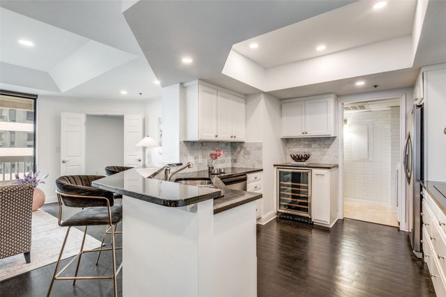 5909 Luther Lane 1006, Dallas, TX 75225