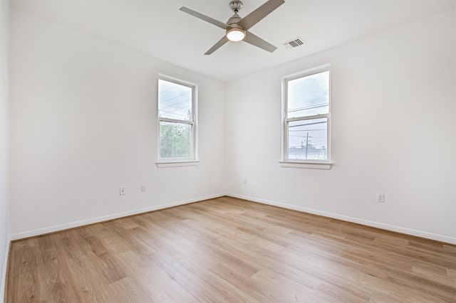 2311 Mary Moody Northern Street, Galveston, TX 77551