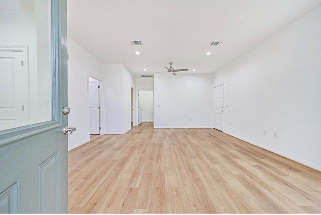 2311 Mary Moody Northern Street, Galveston, TX 77551