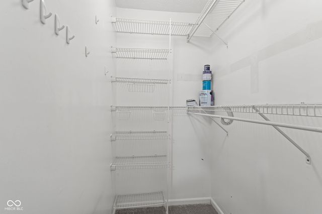 6433 Southern Lakes Drive N, Indianapolis, IN 46237