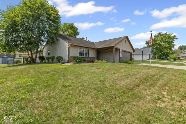 6433 Southern Lakes Drive N, Indianapolis, IN 46237