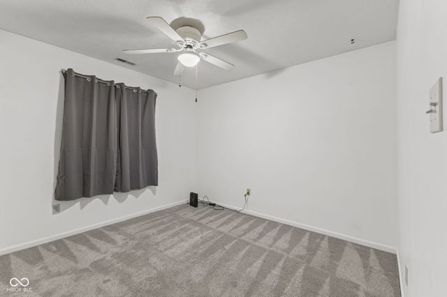 6433 Southern Lakes Drive N, Indianapolis, IN 46237