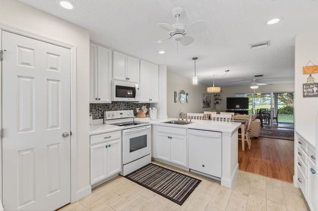 5452 Poppy Place D, Delray Beach, FL 33484