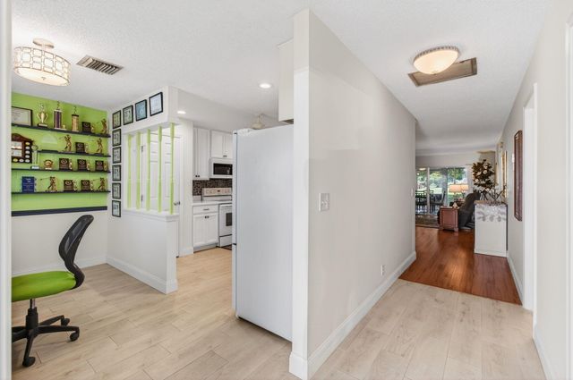 5452 Poppy Place D, Delray Beach, FL 33484