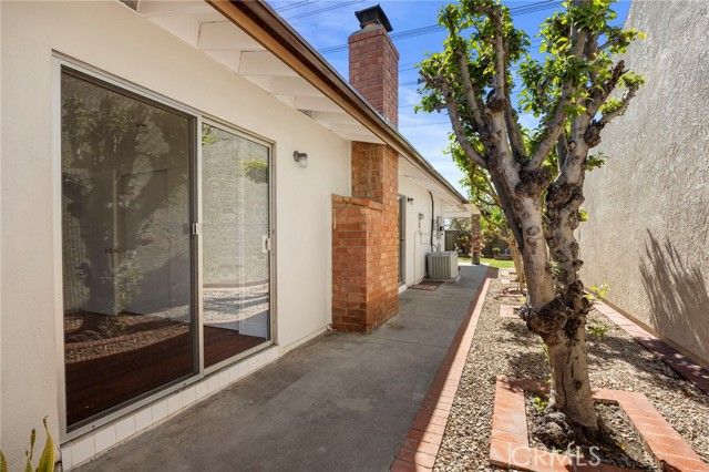 5562 Thelma Avenue, La Palma, CA 90623