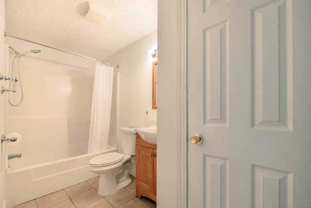 980 Lindley Street 304F, Bridgeport, CT 06606