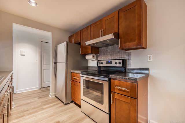 980 Lindley Street 304F, Bridgeport, CT 06606