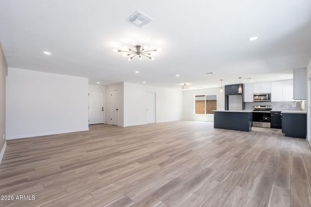 4816 W COCHISE Drive, Glendale, AZ 85302
