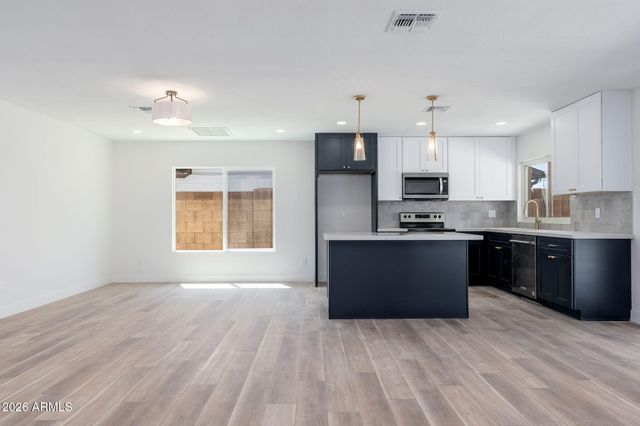 4816 W COCHISE Drive, Glendale, AZ 85302