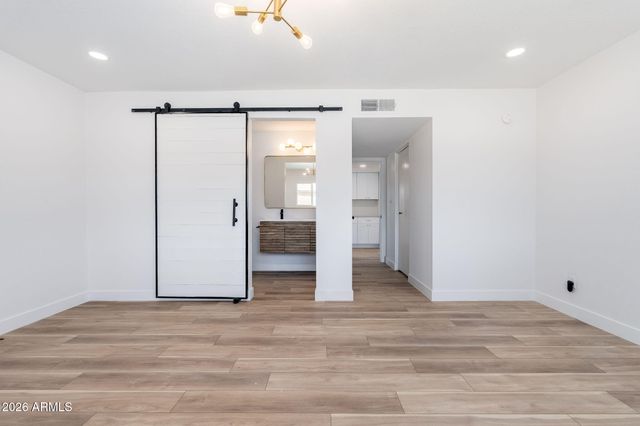 4816 W COCHISE Drive, Glendale, AZ 85302