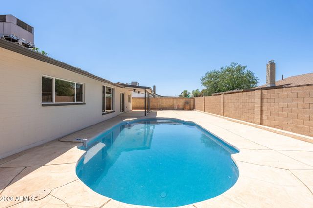 4816 W COCHISE Drive, Glendale, AZ 85302