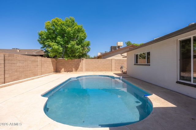 4816 W COCHISE Drive, Glendale, AZ 85302