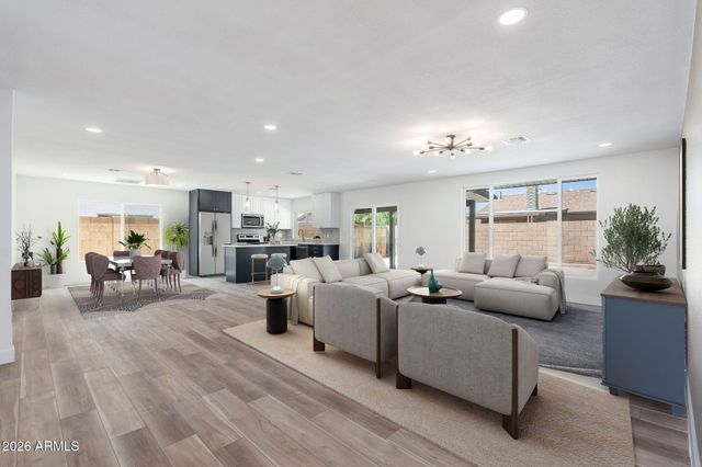 4816 W COCHISE Drive, Glendale, AZ 85302