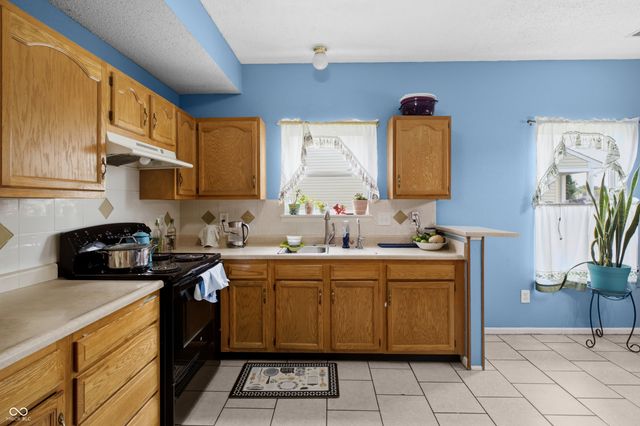 3087 Rolling Knoll Lane, Columbus, IN 47201