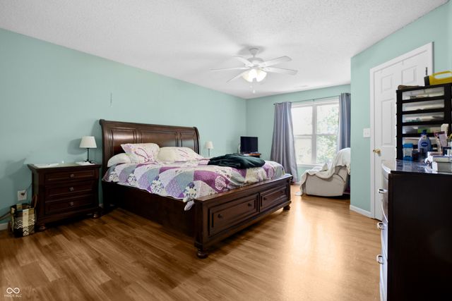 3087 Rolling Knoll Lane, Columbus, IN 47201