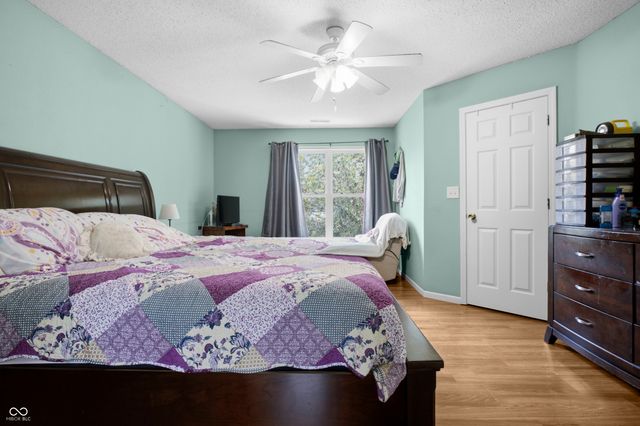 3087 Rolling Knoll Lane, Columbus, IN 47201