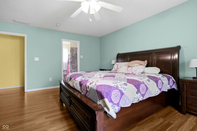 3087 Rolling Knoll Lane, Columbus, IN 47201