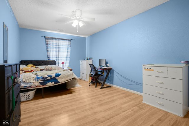 3087 Rolling Knoll Lane, Columbus, IN 47201