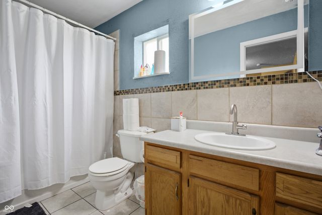 3087 Rolling Knoll Lane, Columbus, IN 47201