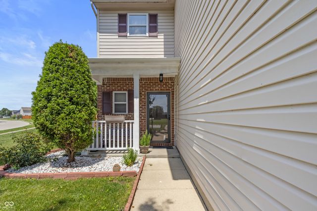 3087 Rolling Knoll Lane, Columbus, IN 47201