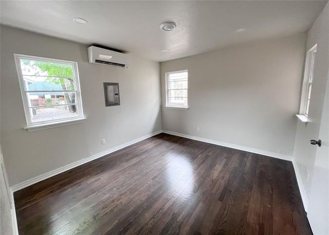 221 NE 26th Street B, Oklahoma City, OK 73105