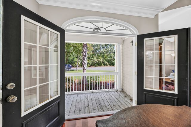 1005 Island Crossing Drive, Hanahan, SC 29410
