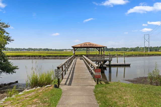 1005 Island Crossing Drive, Hanahan, SC 29410
