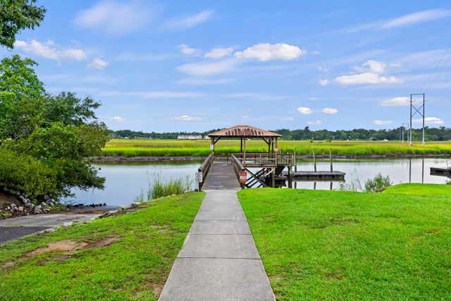 1005 Island Crossing Drive, Hanahan, SC 29410