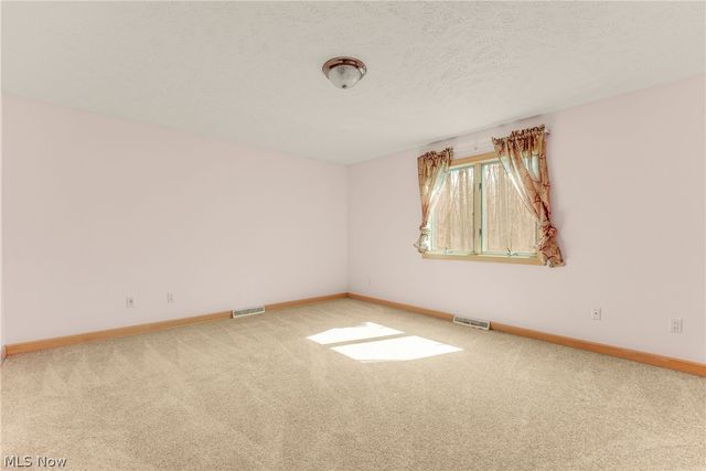 13015 Pearl Road, Chardon, OH 44024