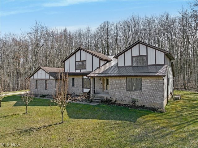 13015 Pearl Road, Chardon, OH 44024