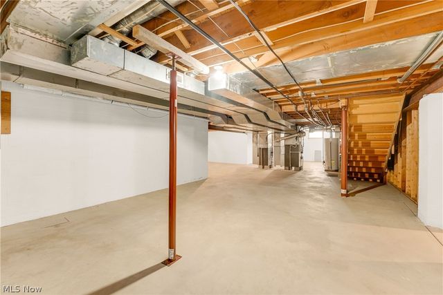 13015 Pearl Road, Chardon, OH 44024