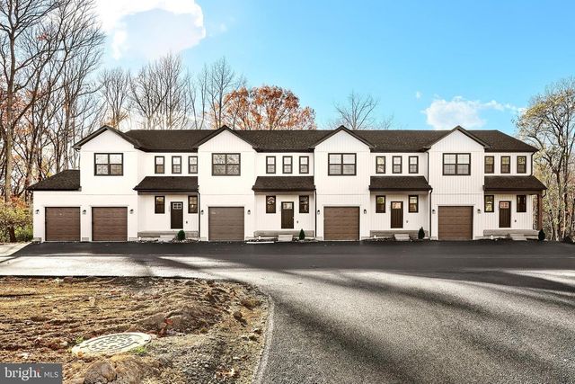 1018-1024 TRINITY RD, York, PA 17408