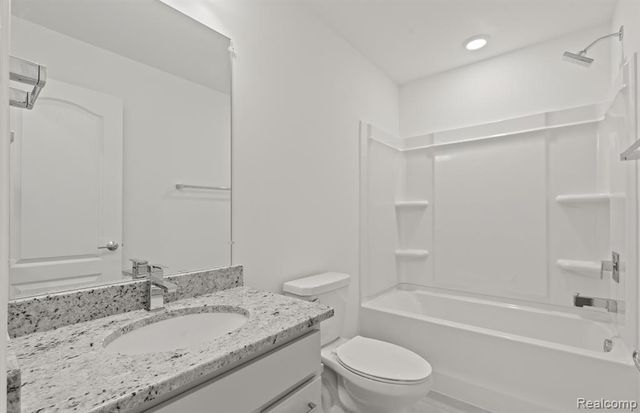 5576 E Spaniel Drive, Ann Arbor, MI 48108