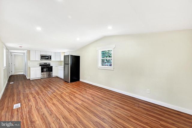 215 FRYSVILLE RD, Hellam, PA 17406