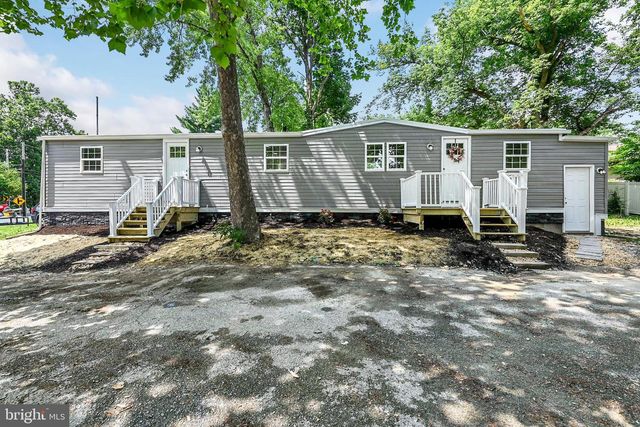 215 FRYSVILLE RD, Hellam, PA 17406