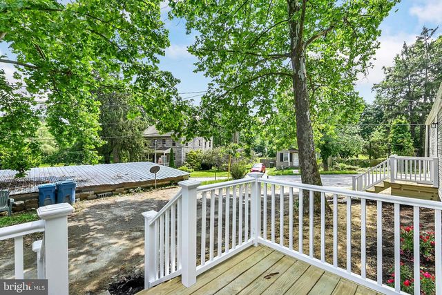 215 FRYSVILLE RD, Hellam, PA 17406
