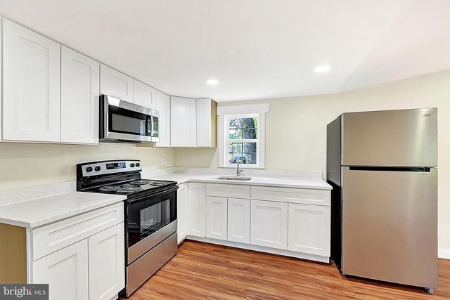 215 FRYSVILLE RD, Hellam, PA 17406