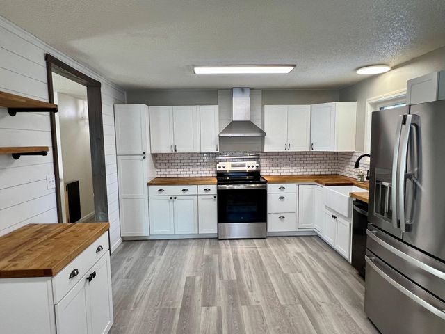 150 HUMBOLDT WAY, Fairbanks, AK 99709