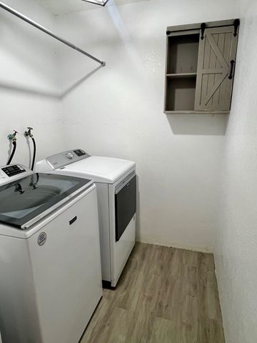 150 HUMBOLDT WAY, Fairbanks, AK 99709