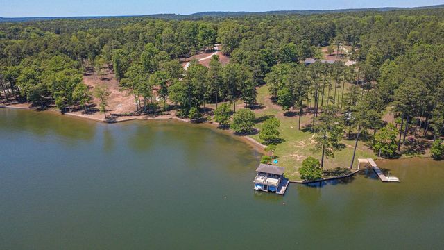 345 Hinton Drive, Hamilton, GA 31811