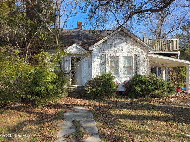 1081 Red Bug Road, Hallsboro, NC 28442