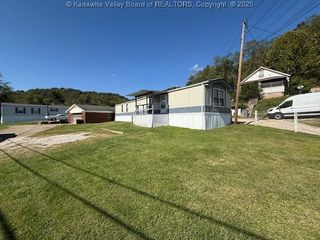11726/11708 Charleston Road, Red House, WV 25168