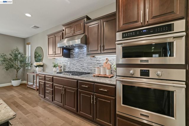 29744 Cantera, Hayward, CA 94544