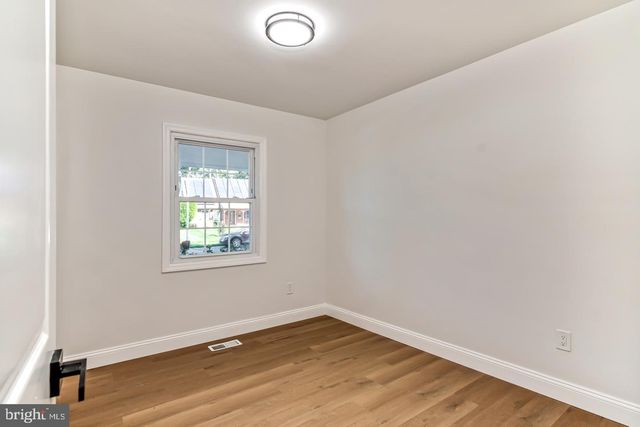 10 GOODWIN LN, Willingboro, NJ 08046