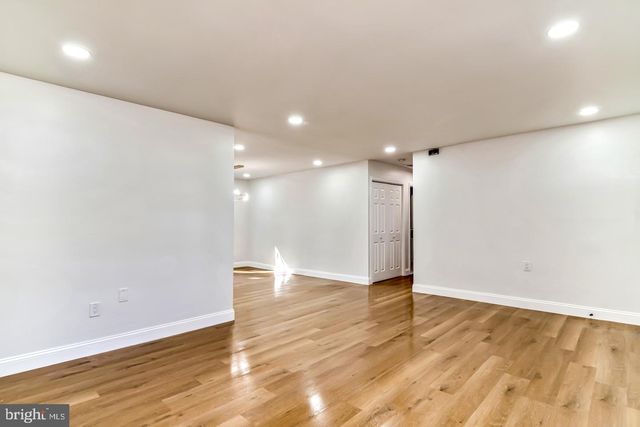10 GOODWIN LN, Willingboro, NJ 08046