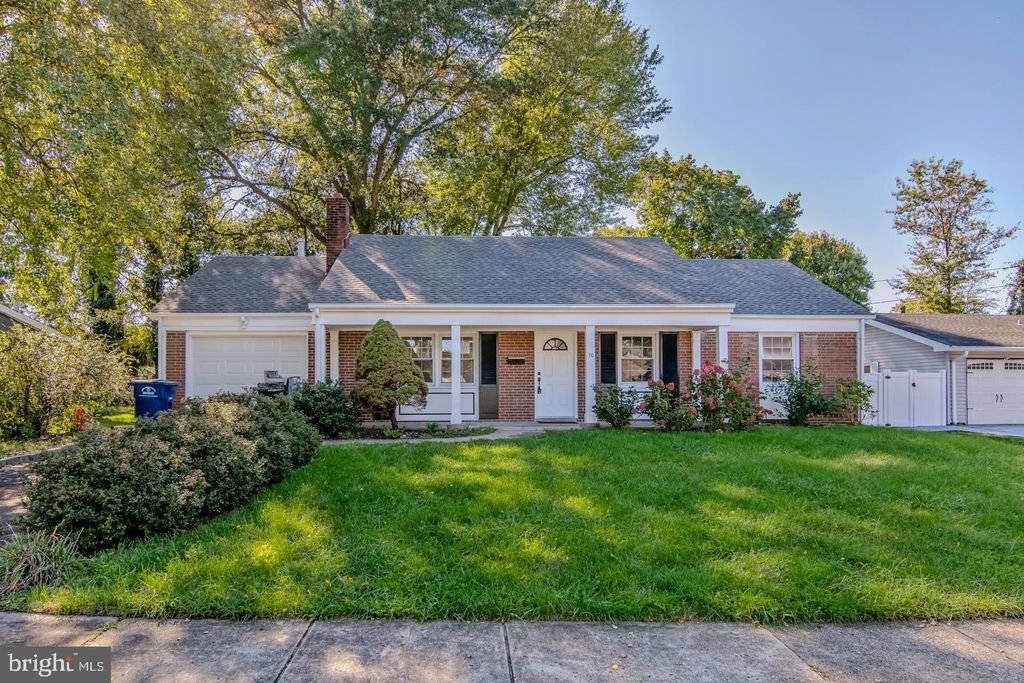 10 GOODWIN LN, Willingboro, NJ 08046