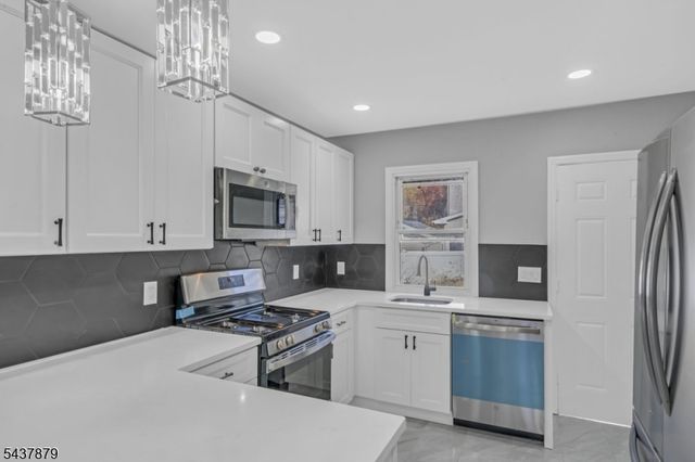 2617 Grasselli Ave, Linden City, NJ 07036