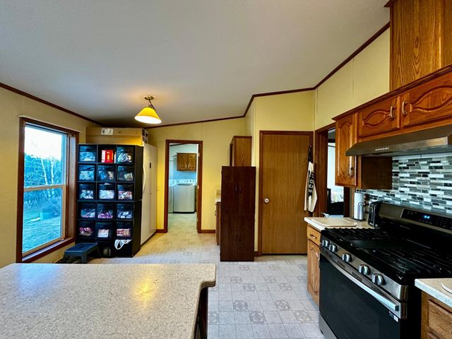 327 Parkside Drive SE, Preston, MN 55965