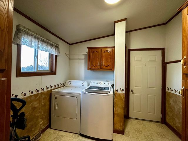 327 Parkside Drive SE, Preston, MN 55965