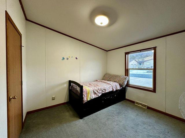 327 Parkside Drive SE, Preston, MN 55965